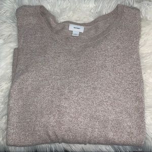 Long sleeve sweater! 🦋